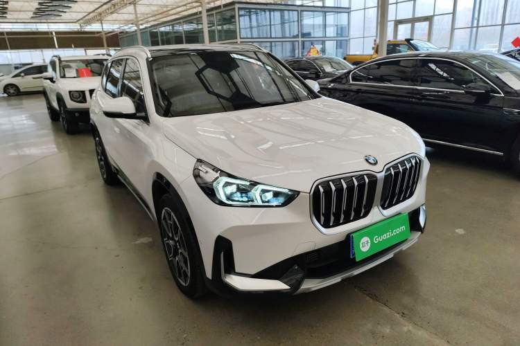 Used BMW X1 2024 sDrive25Li X Design Package Front Right 45 Deg