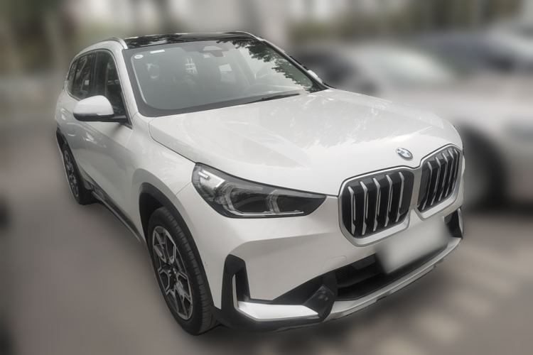 Used BMW X1 2024 sDrive25Li X Design Package Front Right 45 Deg
