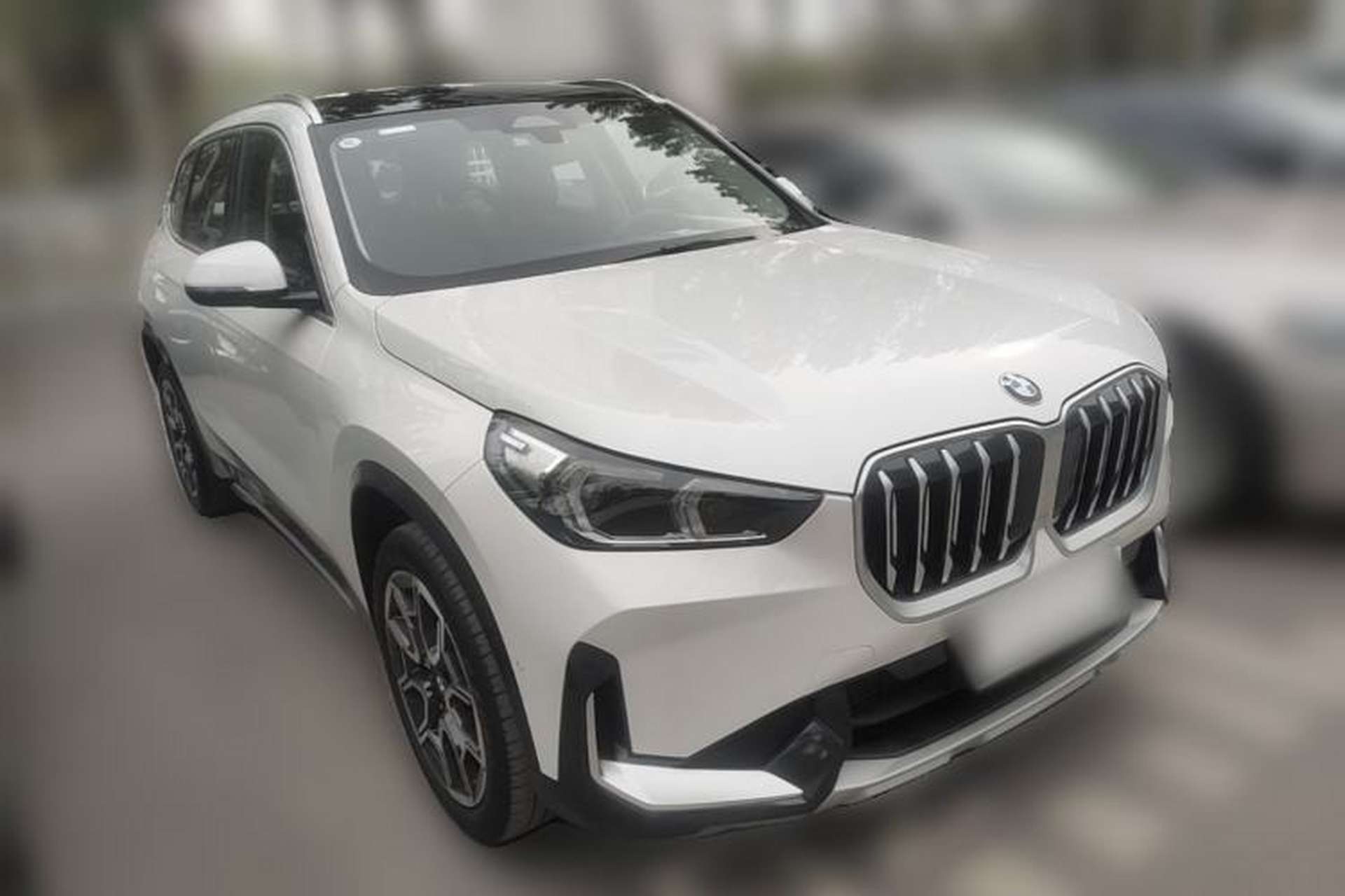 Used BMW X1 2024 sDrive25Li X Design Package Front Right 45 Deg