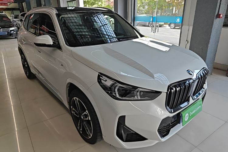 Used BMW X1 2024 sDrive25Li M Sport Package Front Right 45 Deg