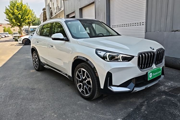 Used BMW X1 2024 sDrive25Li X Design Package Front Right 45 Deg