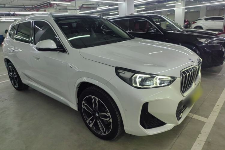 Used BMW X1 2024 sDrive25Li M Sport Package Front Right 45 Deg