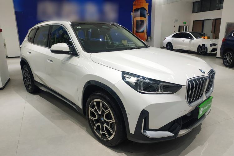 Used BMW X1 2024 sDrive25Li X Design Package Front Right 45 Deg