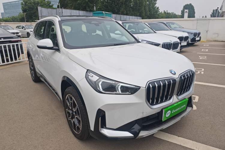 Used BMW X1 2024 sDrive25Li X Design Package Front Right 45 Deg