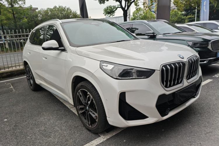 Used BMW X1 2024 sDrive25Li M Sport Package Front Right 45 Deg