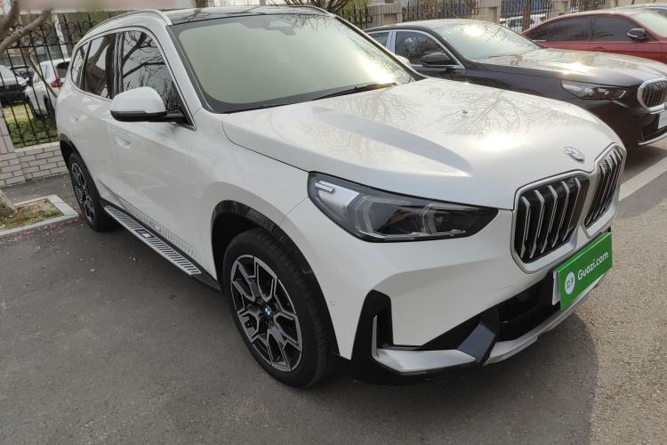 Used BMW X1 2024 sDrive25Li X Design Package Front Right 45 Deg