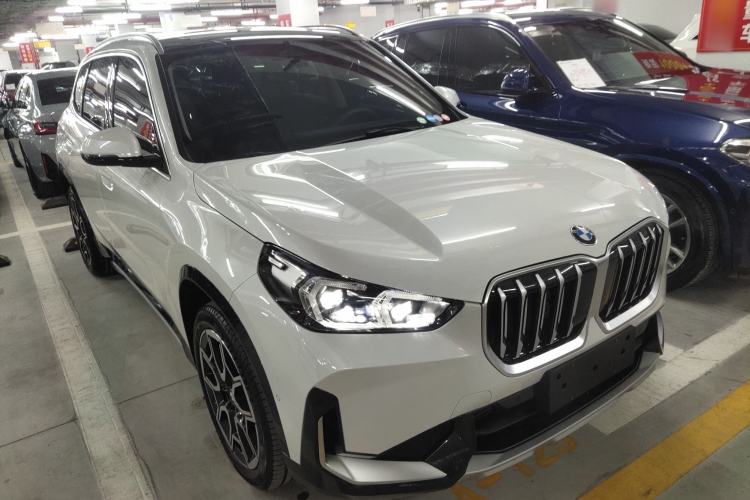 Used BMW X1 2024 sDrive25Li X Design Package Front Right 45 Deg