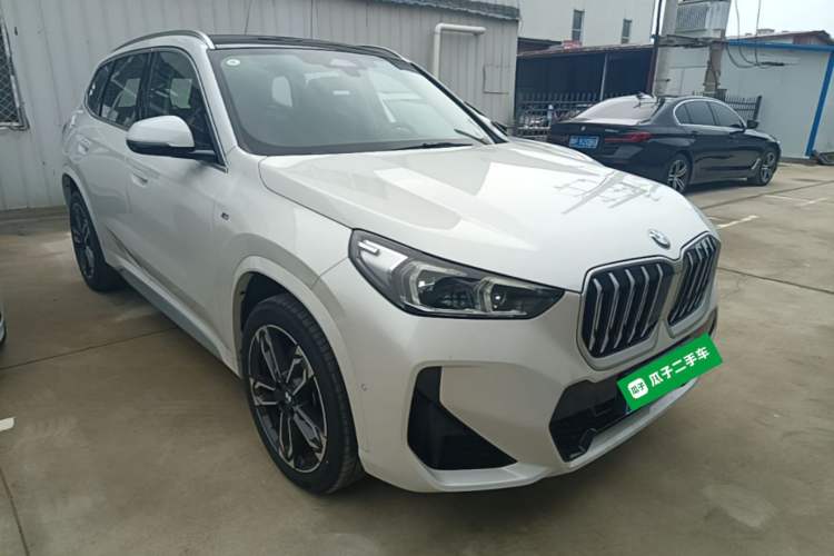 Used BMW X1 2024 sDrive25Li M Sport Package Front Right 45 Deg