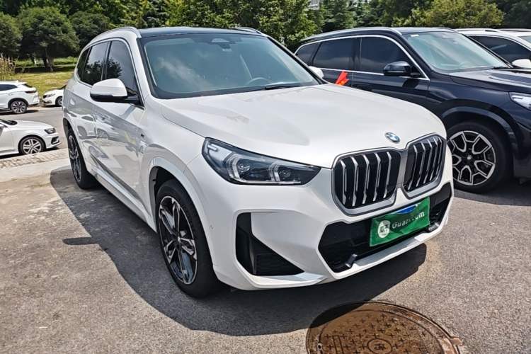 Used BMW X1 2024 sDrive25Li M Sport Package Front Right 45 Deg