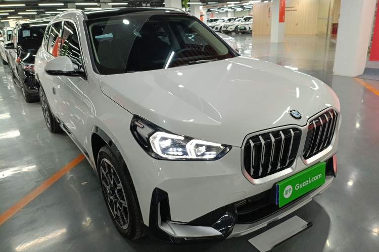 Used BMW X1 2024 sDrive25Li X Design Package Front Right 45 Deg