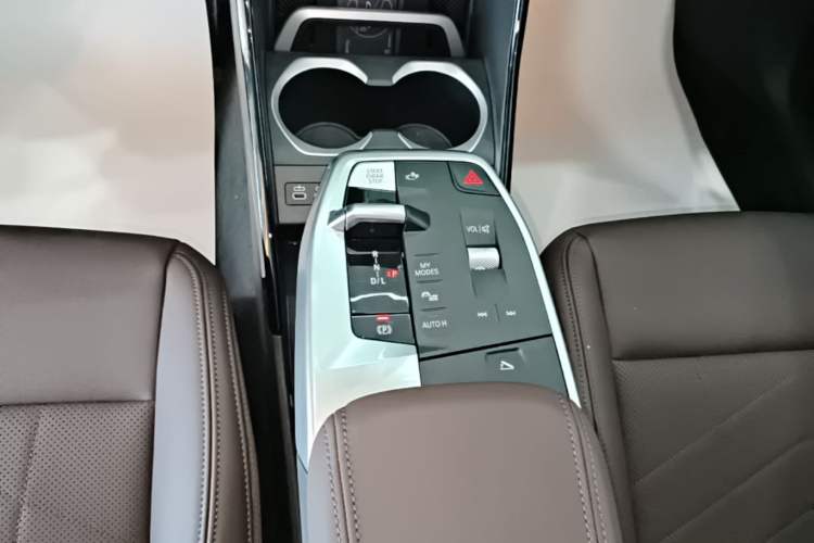 Used BMW X1 2024 sDrive25Li X Design Package Gear Lever