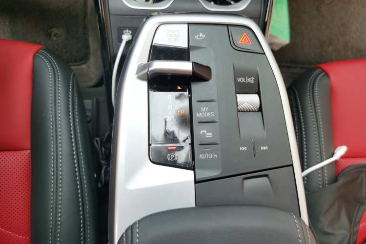 Used BMW X1 2024 sDrive25Li X Design Package Gear Lever