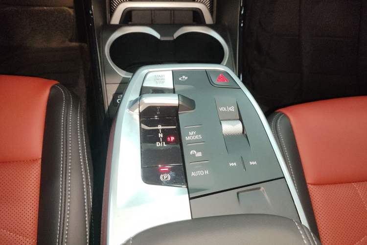 Used BMW X1 2024 sDrive25Li X Design Package Gear Lever