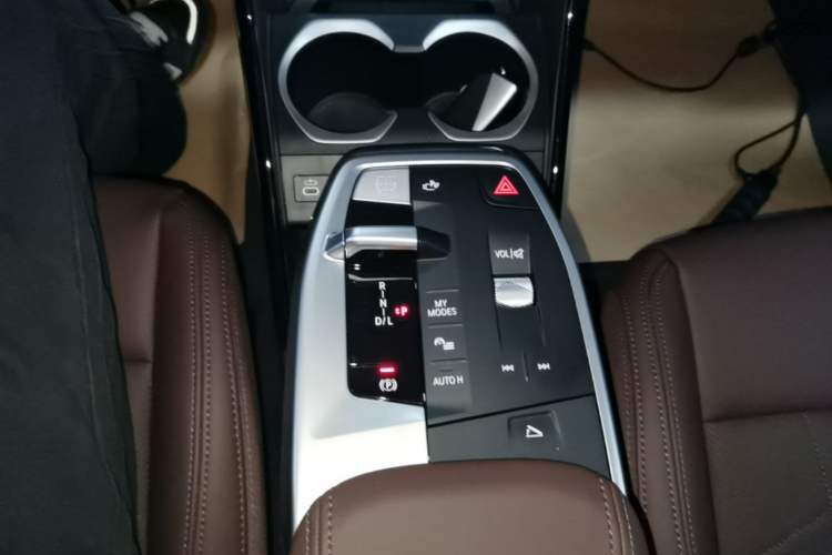 Used BMW X1 2024 sDrive25Li X Design Package Gear Lever