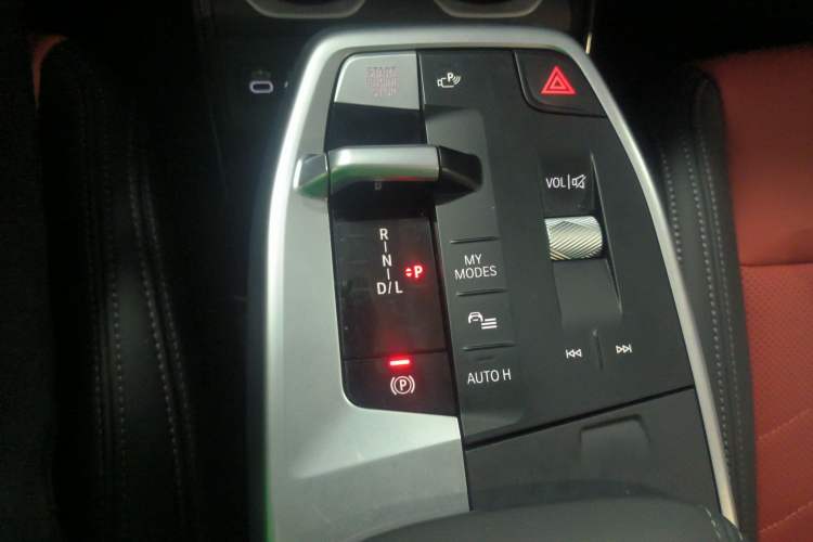 Used BMW X1 2024 sDrive25Li X Design Package Gear Lever