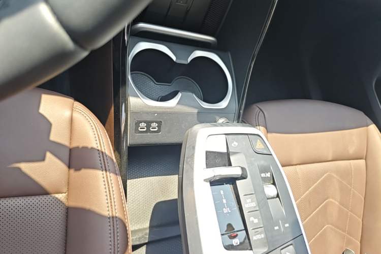 Used BMW X1 2024 sDrive25Li X Design Package Gear Lever