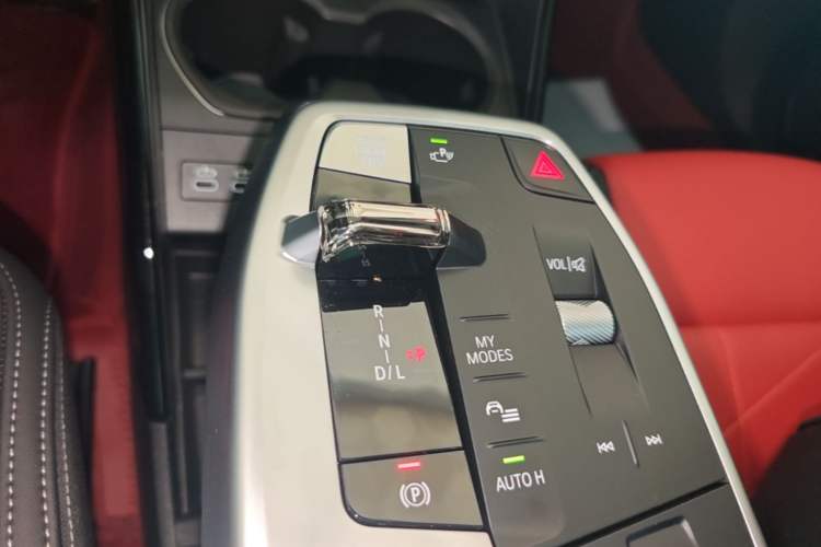 Used BMW X1 2024 sDrive25Li X Design Package Gear Lever