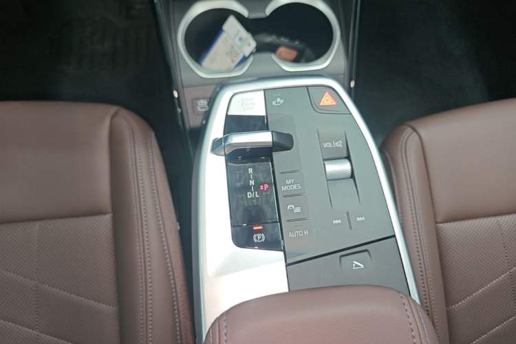 Used BMW X1 2024 sDrive25Li X Design Package Gear Lever