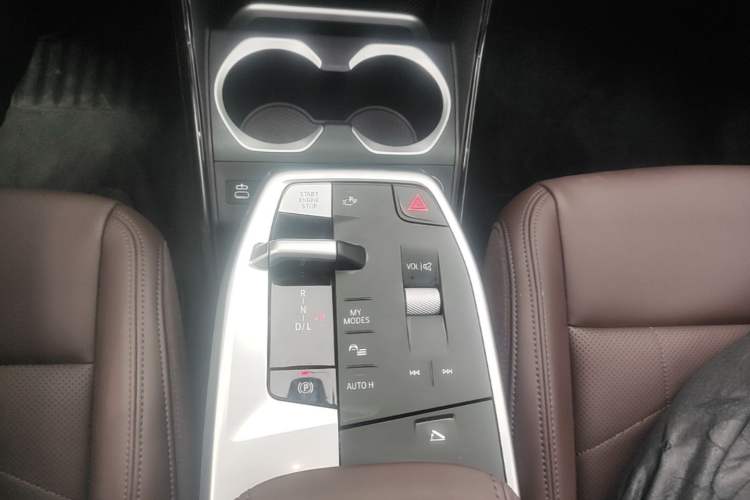 Used BMW X1 2024 sDrive25Li X Design Package Gear Lever