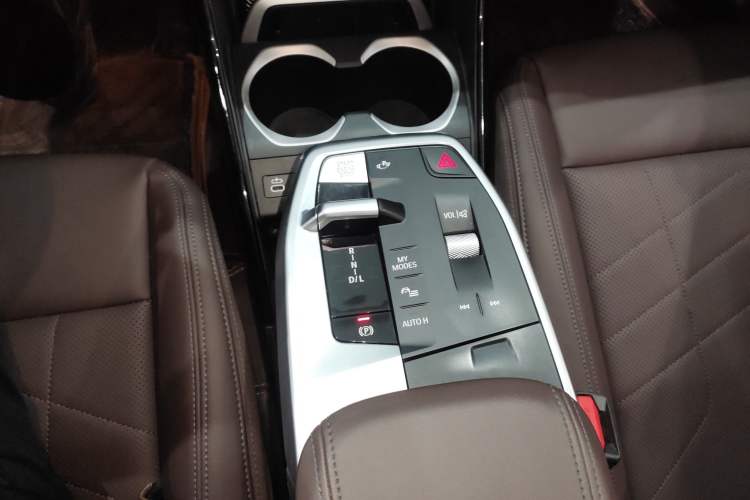 Used BMW X1 2024 sDrive25Li X Design Package Gear Lever