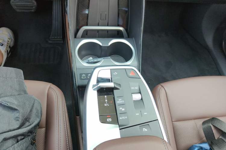 Used BMW X1 2024 sDrive25Li X Design Package Gear Lever