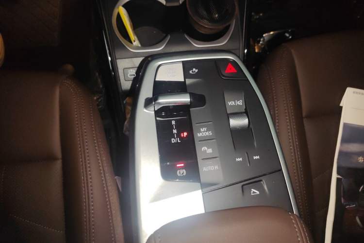 Used BMW X1 2024 sDrive25Li X Design Package Gear Lever
