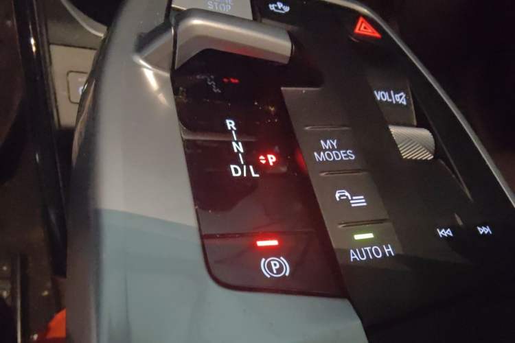 Used BMW X1 2024 sDrive20Li X Design Package Gear Lever