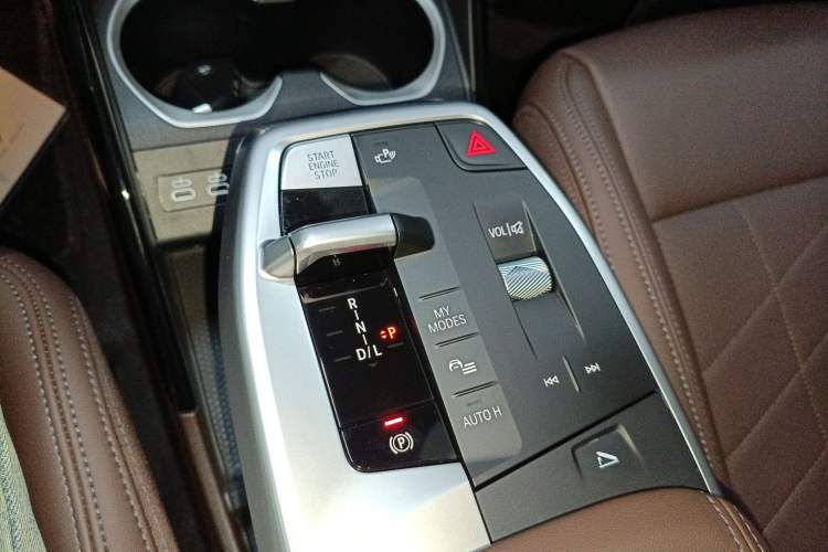 Used BMW X1 2024 sDrive25Li X Design Package Gear Lever