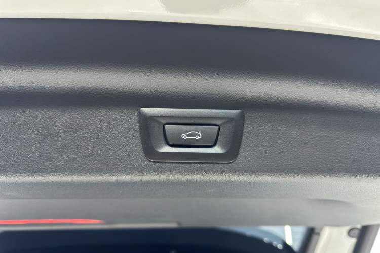 Used BMW X1 2024 sDrive25Li X Design Package Interior 6