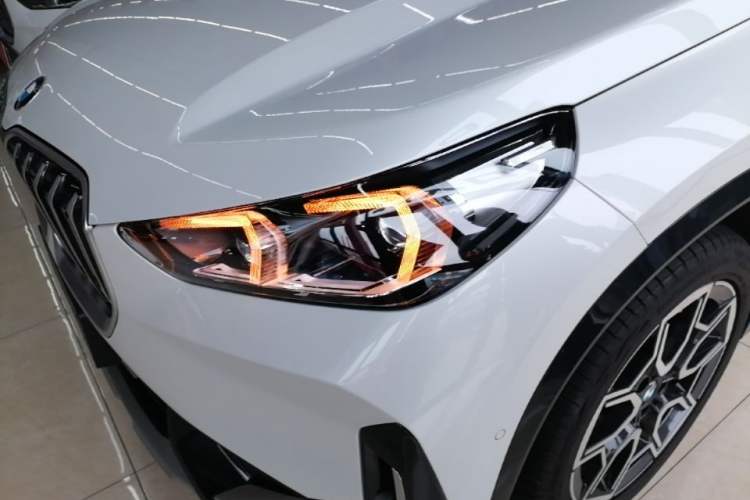Used BMW X1 2024 sDrive25Li X Design Package Left Front Headlight