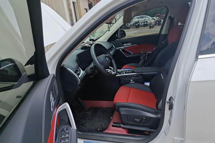 Used BMW X1 2024 sDrive25Li M Sport Package Left Front Seat