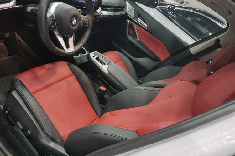 Used BMW X1 2024 sDrive25Li X Design Package Left Front Seat