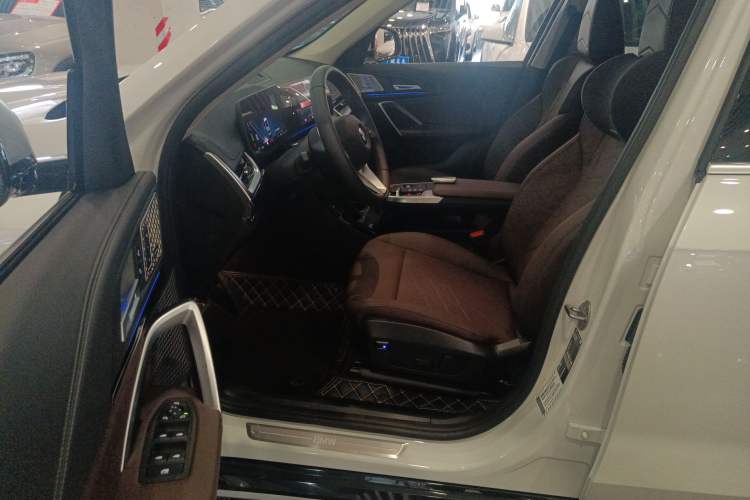 Used BMW X1 2024 sDrive25Li X Design Package Left Front Seat