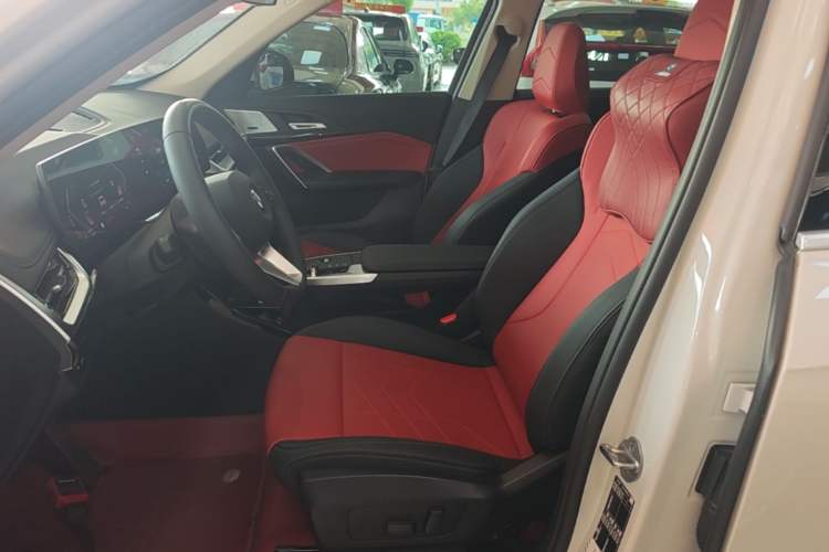 Used BMW X1 2024 sDrive25Li X Design Package Left Front Seat