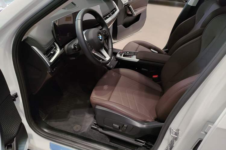 Used BMW X1 2024 sDrive25Li X Design Package Left Front Seat