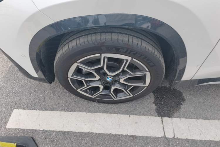 Used BMW X1 2024 sDrive25Li X Design Package Left Front Wheel Hub