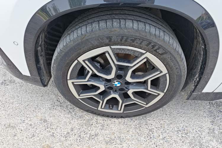 Used BMW X1 2024 sDrive25Li X Design Package Left Front Wheel Hub