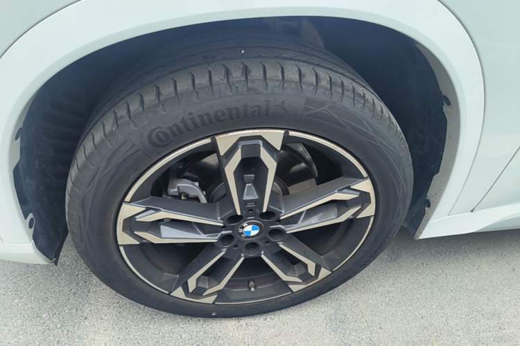 Used BMW X1 2024 sDrive25Li M Sport Package Left Front Wheel Hub
