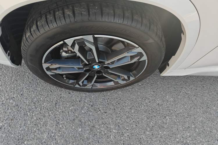 Used BMW X1 2024 sDrive25Li M Sport Package Left Front Wheel Hub