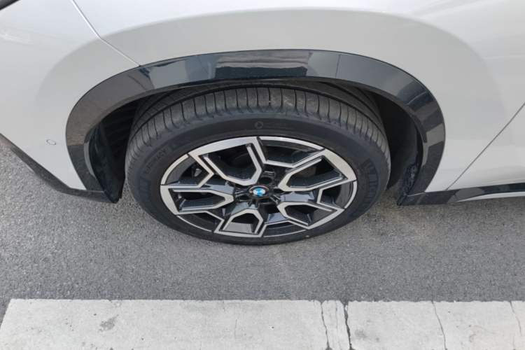 Used BMW X1 2024 sDrive25Li X Design Package Left Front Wheel Hub