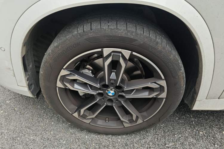 Used BMW X1 2024 sDrive25Li M Sport Package Left Front Wheel Hub