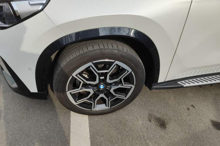 Used BMW X1 2024 sDrive25Li X Design Package Left Front Wheel Hub