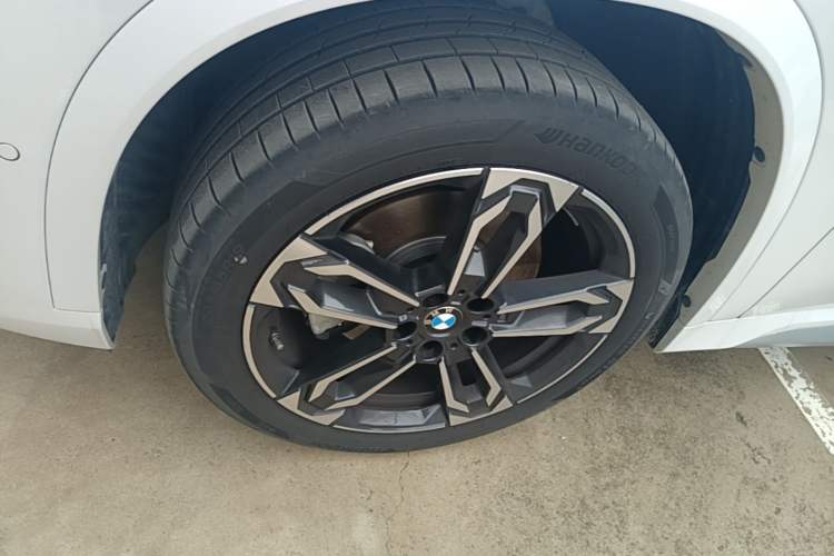 Used BMW X1 2024 sDrive25Li M Sport Package Left Front Wheel Hub