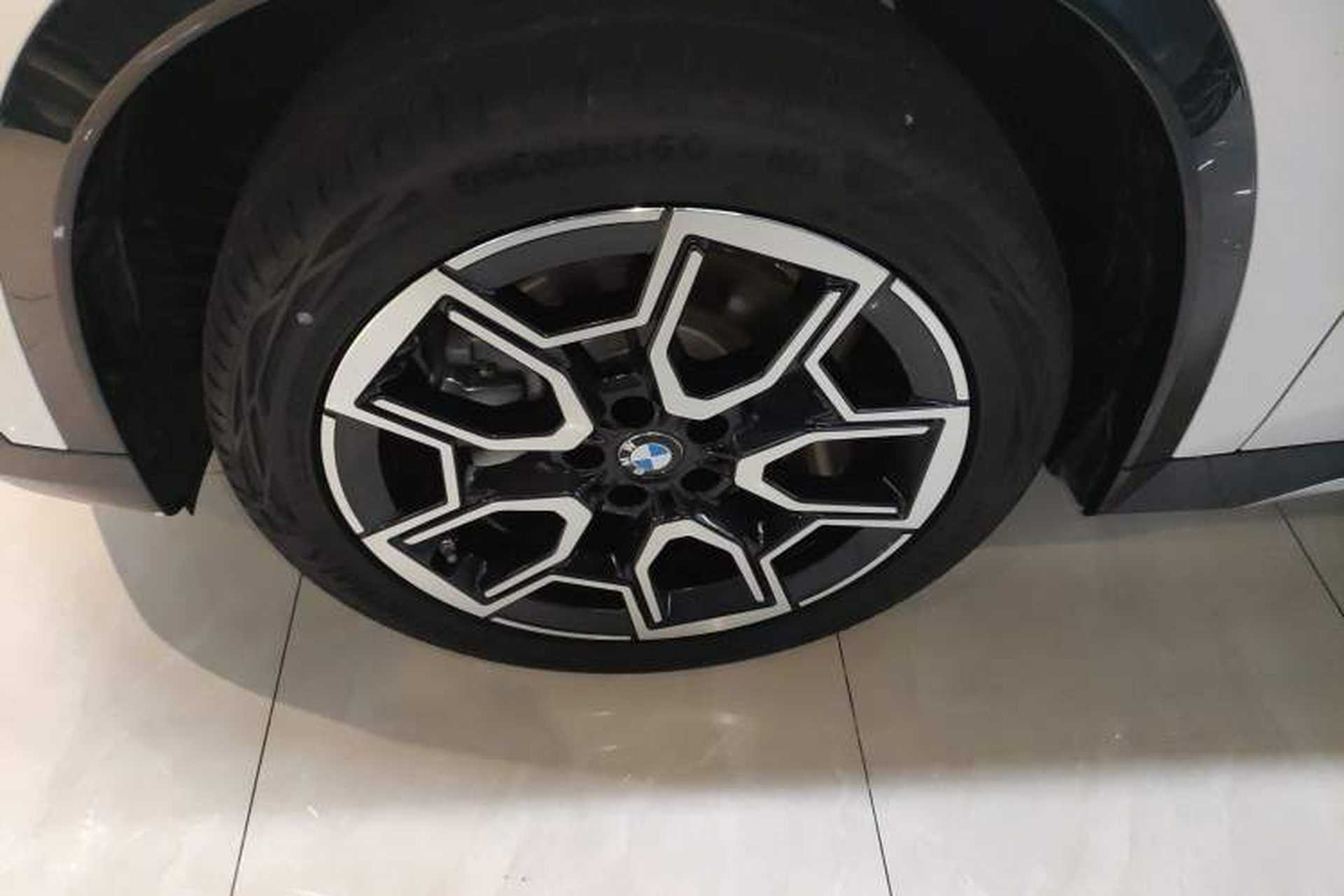 Used BMW X1 2024 sDrive25Li X Design Package Left Front Wheel Hub