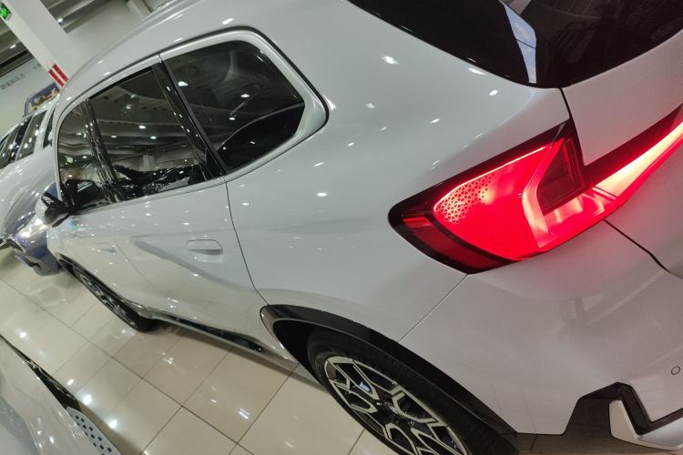 Used BMW X1 2024 sDrive25Li X Design Package Left Side