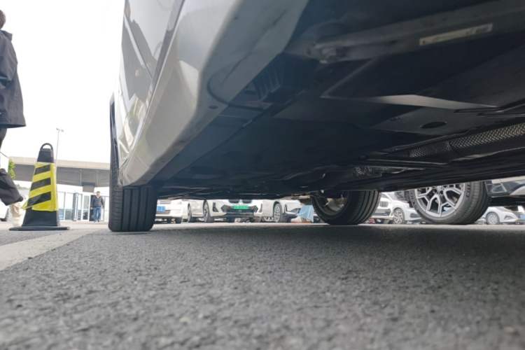 Used BMW X1 2024 sDrive25Li X Design Package Left Side Sill