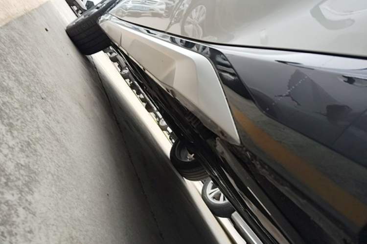 Used BMW X1 2024 sDrive25Li X Design Package Left Side Sill