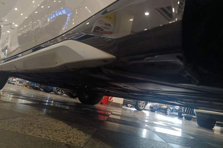 Used BMW X1 2024 sDrive25Li X Design Package Left Side Sill