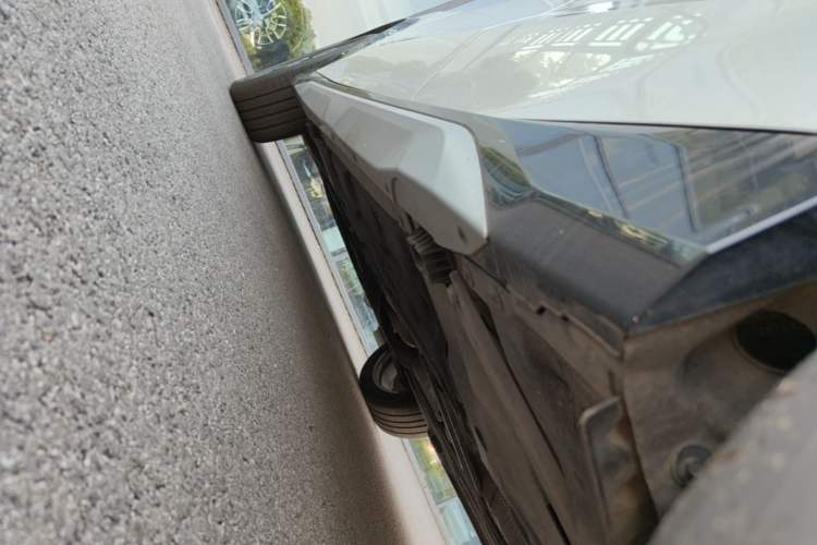 Used BMW X1 2024 sDrive25Li X Design Package Left Side Sill