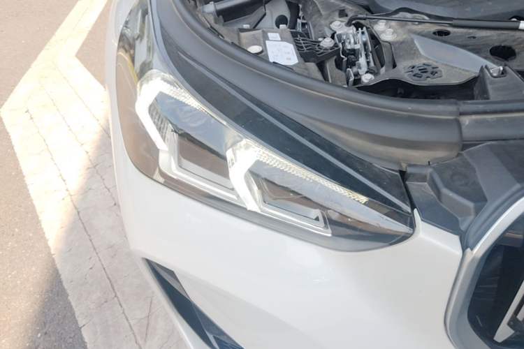 Used BMW X1 2024 sDrive25Li M Sport Package Right Front Headlight